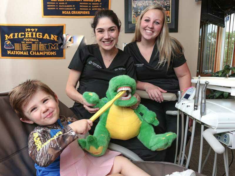 Birmingham pediatric dentist with young patient
